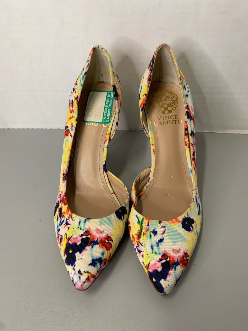 Vince Camuto Water Color Multi Floral Pointed Toe Pumps Size 6